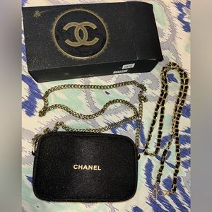Chanel pouch / crossbody